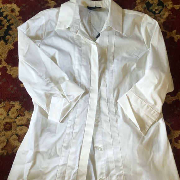 White button down shirt - Picture 2 of 3